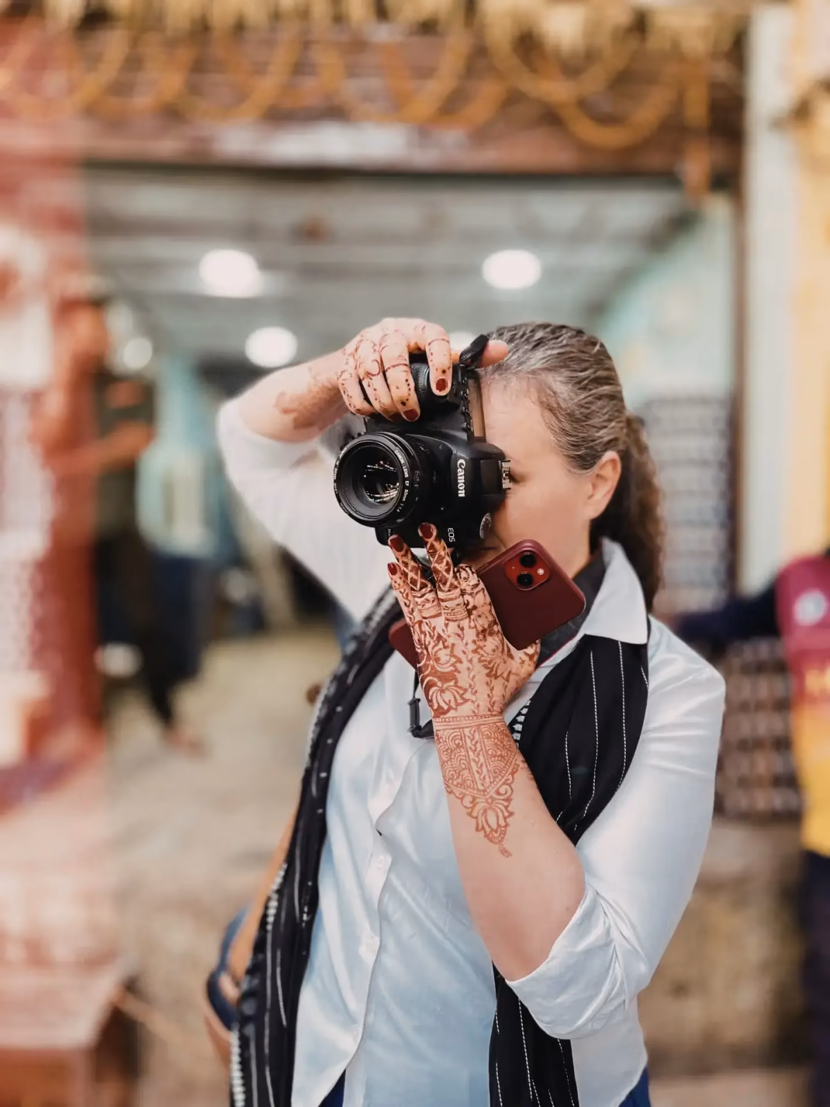 Live camera optics and hands-on shooting in studio